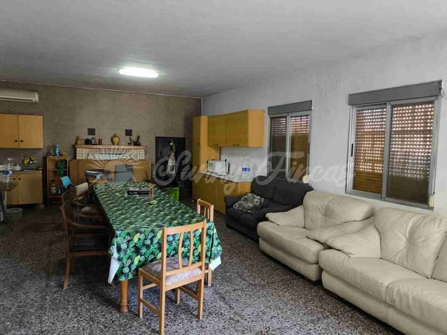 10 soveværelse Finca/Landehus til salg i Yecla med swimmingpool garage - € 185.000 (Ref: 8823507)