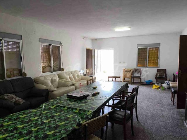 10 soveværelse Finca/Landehus til salg i Yecla med swimmingpool garage - € 185.000 (Ref: 8823507)