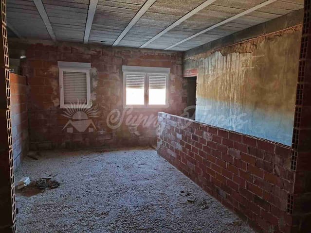 10 soveværelse Finca/Landehus til salg i Yecla med swimmingpool garage - € 185.000 (Ref: 8823507)