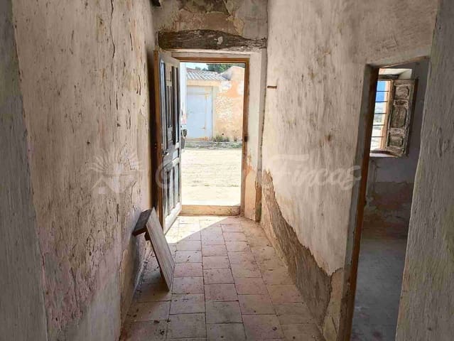 4 sovrum Finca/Hus på landet till salu i Yecla med garage - 49 900 € (Ref: 8953949)