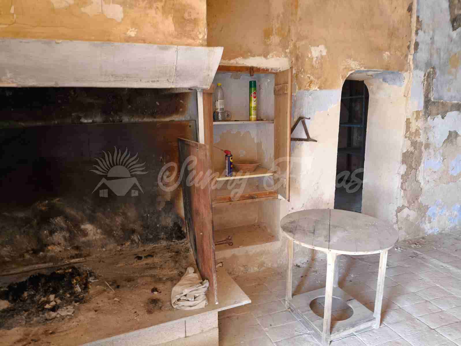 4 slaapkamer Finca/Landhuis te koop in Yecla met garage - € 49.900 (Ref: 8953949)