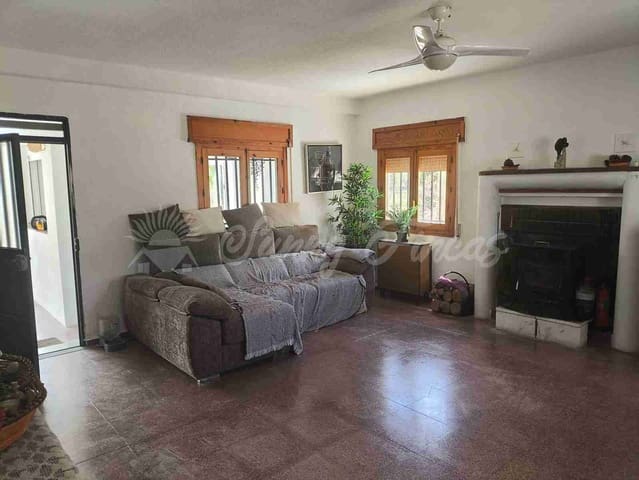 2 bedroom Finca/Country House for sale in Yecla with pool garage - € 250,000 (Ref: 8954851)