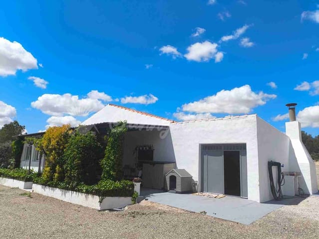 2 bedroom Finca/Country House for sale in Yecla with pool garage - € 250,000 (Ref: 8954851)