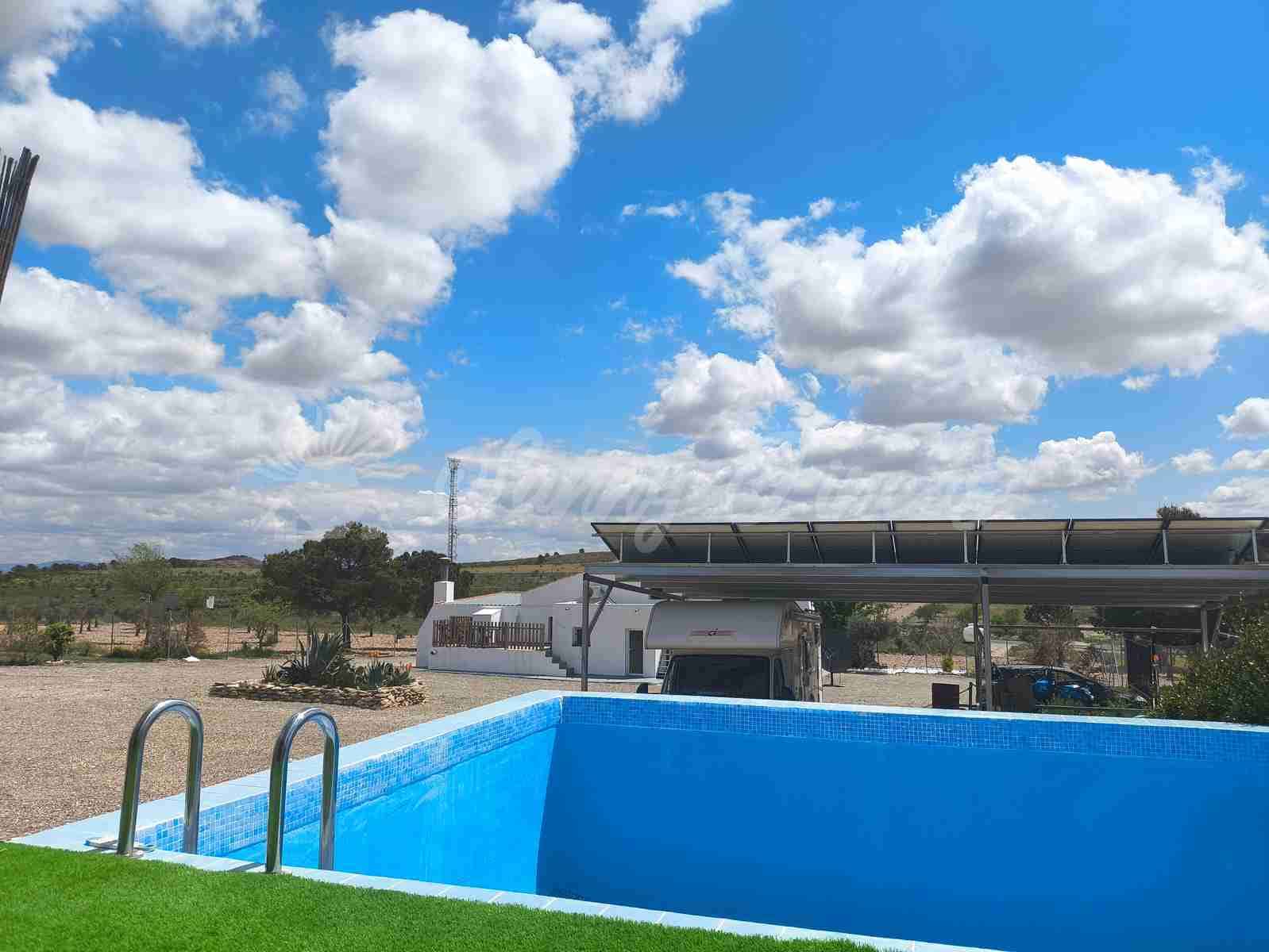 2 bedroom Finca/Country House for sale in Yecla with pool garage - € 250,000 (Ref: 8954851)