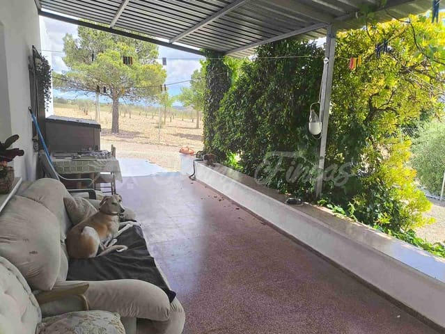 2 bedroom Finca/Country House for sale in Yecla with pool garage - € 250,000 (Ref: 8954851)