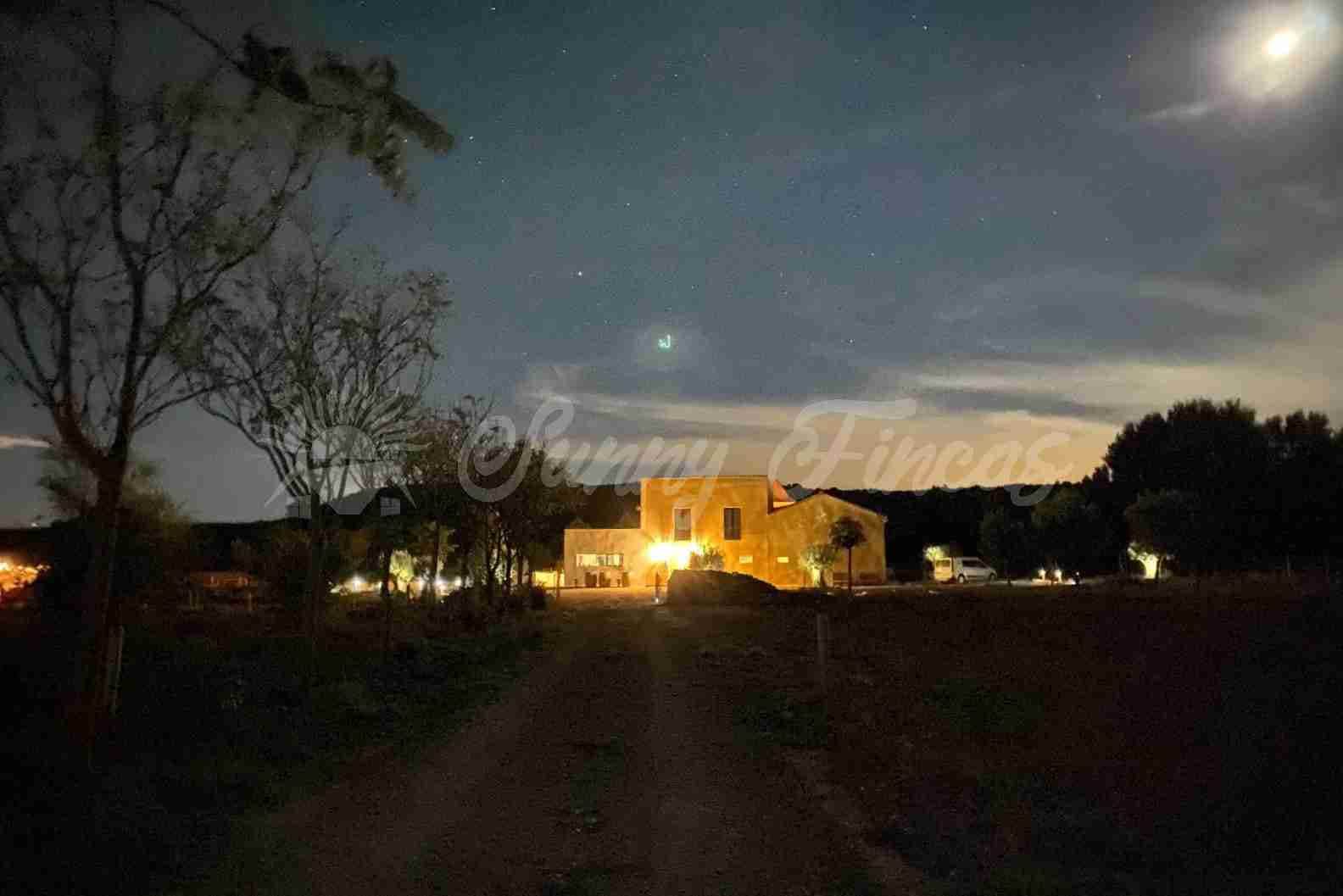 Pensión/Hostal de 5 habitaciones en Almansa en venta con garaje - 799.000 € (Ref: 9006344)