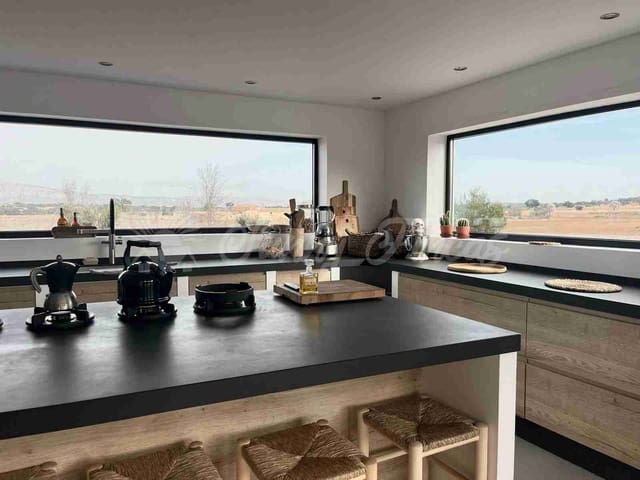 5 bedroom Guesthouse/B & B for sale in Almansa with garage - € 799,000 (Ref: 9006344)