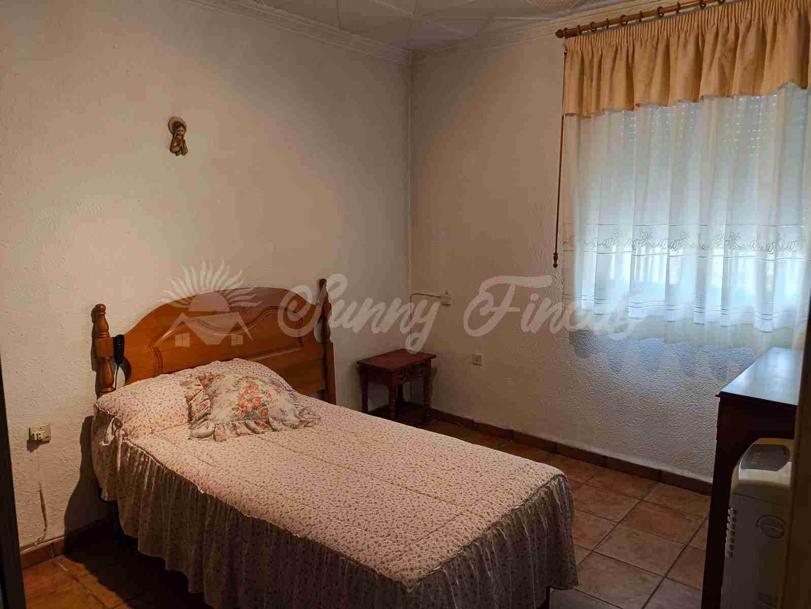 3 soveværelse Byhus til salg i Yecla med garage - € 99.000 (Ref: 9032626)