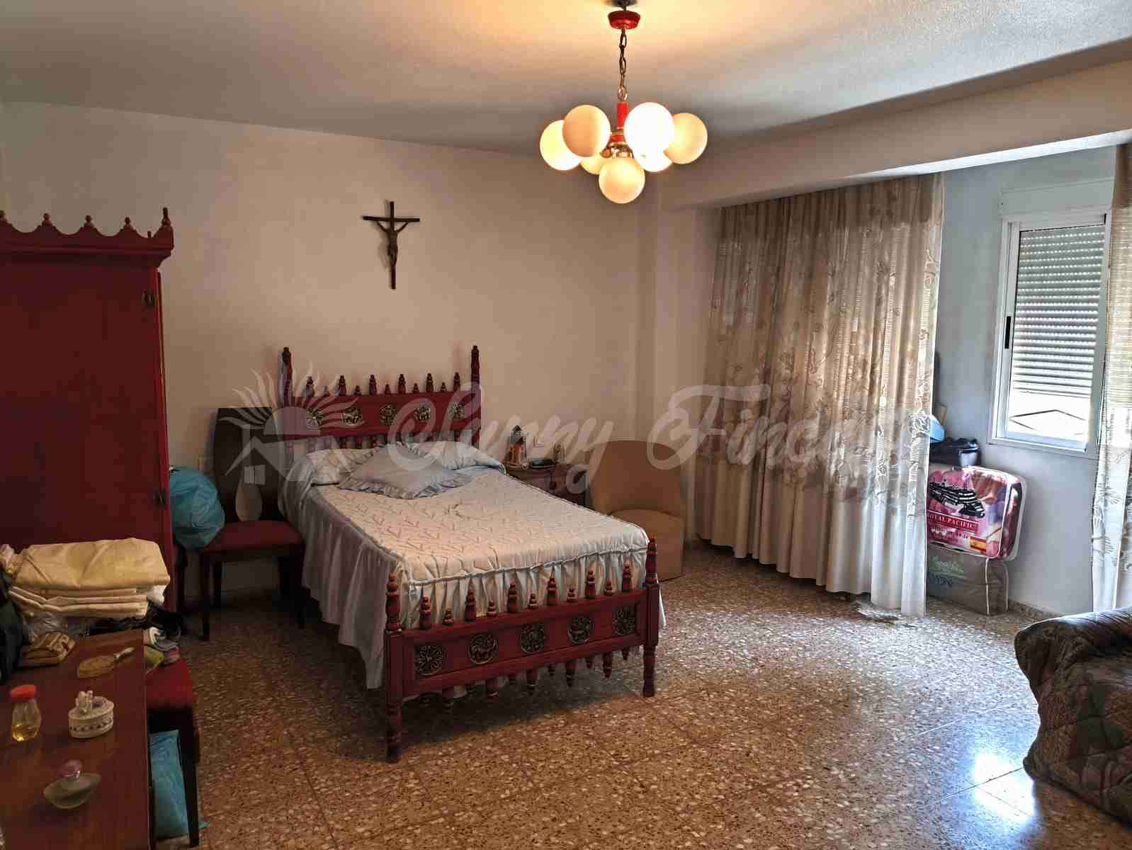 3 soveværelse Byhus til salg i Yecla med garage - € 99.000 (Ref: 9032626)