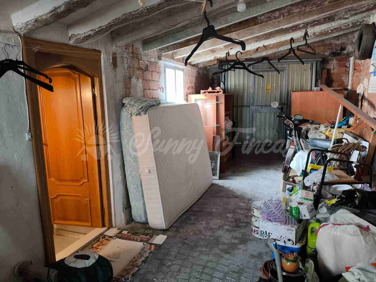 3 soveværelse Byhus til salg i Yecla med garage - € 99.000 (Ref: 9032626)