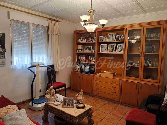 3 bedroom Townhouse for sale in Yecla with garage - € 99,000 (Ref: 9032626)