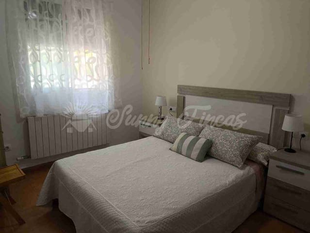 5 slaapkamer Finca/Landhuis te koop in Almansa - € 199.000 (Ref: 9033288)