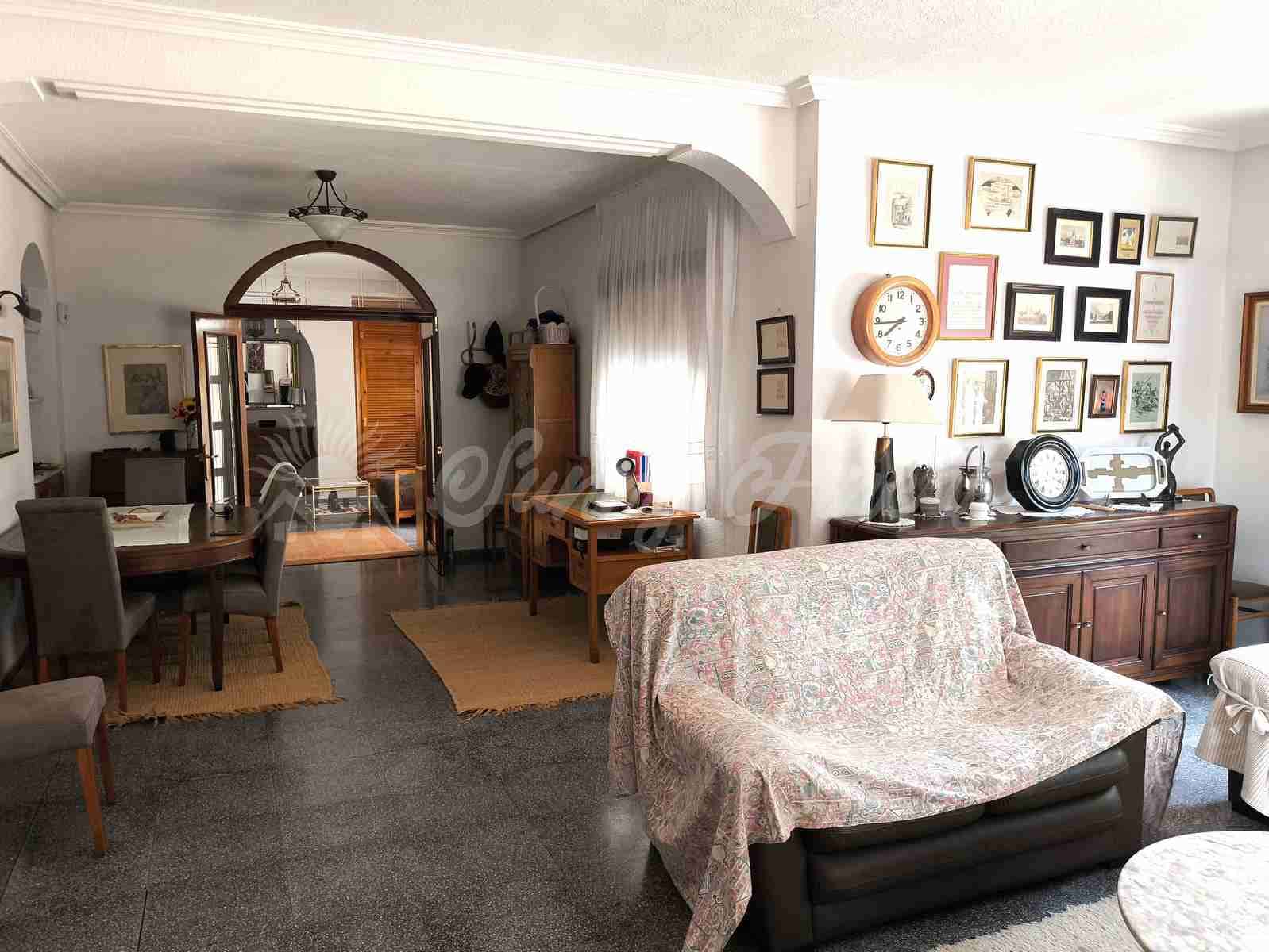 4 soveværelse Rækkehus til salg i Yecla med swimmingpool garage - € 325.000 (Ref: 9033553)