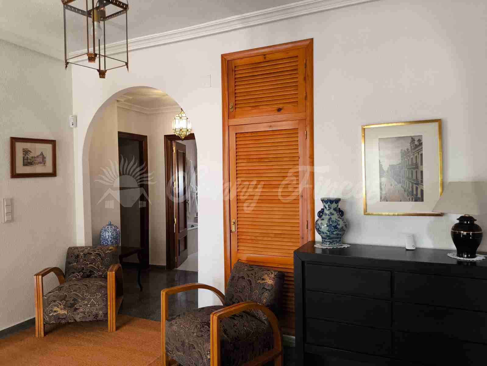 4 soveværelse Rækkehus til salg i Yecla med swimmingpool garage - € 325.000 (Ref: 9033553)