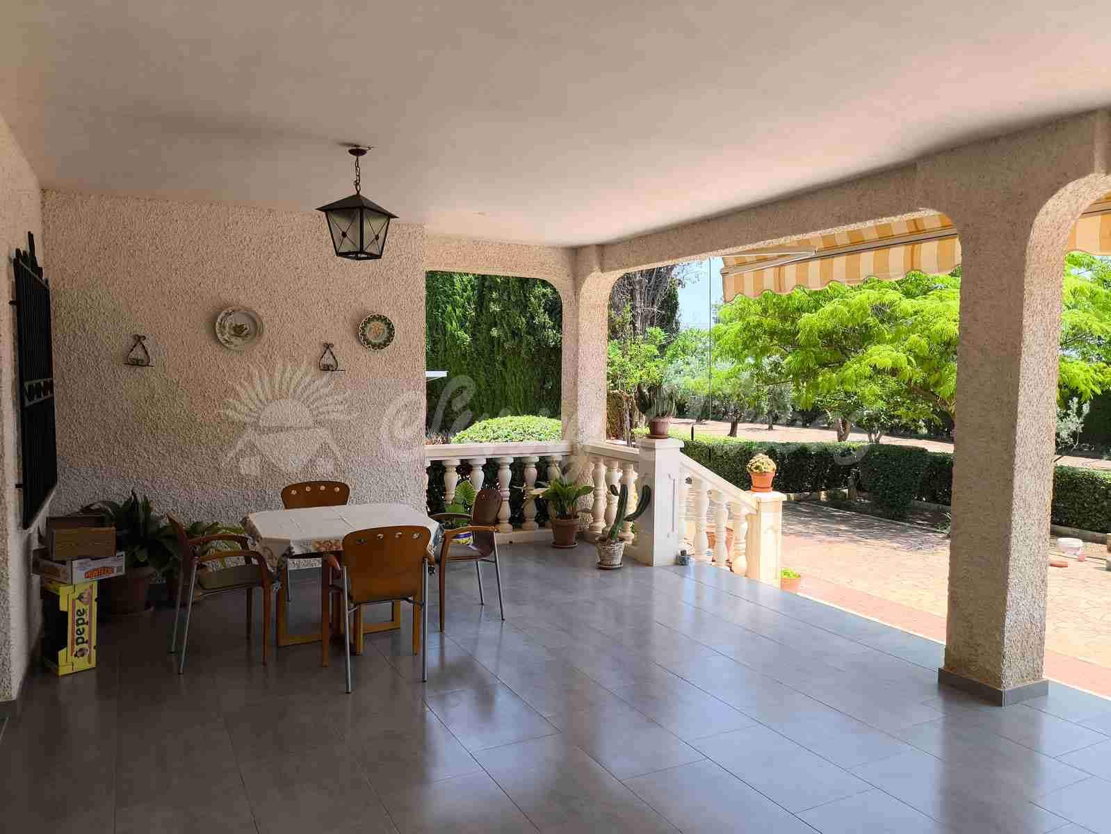 4 soveværelse Rækkehus til salg i Yecla med swimmingpool garage - € 325.000 (Ref: 9033553)