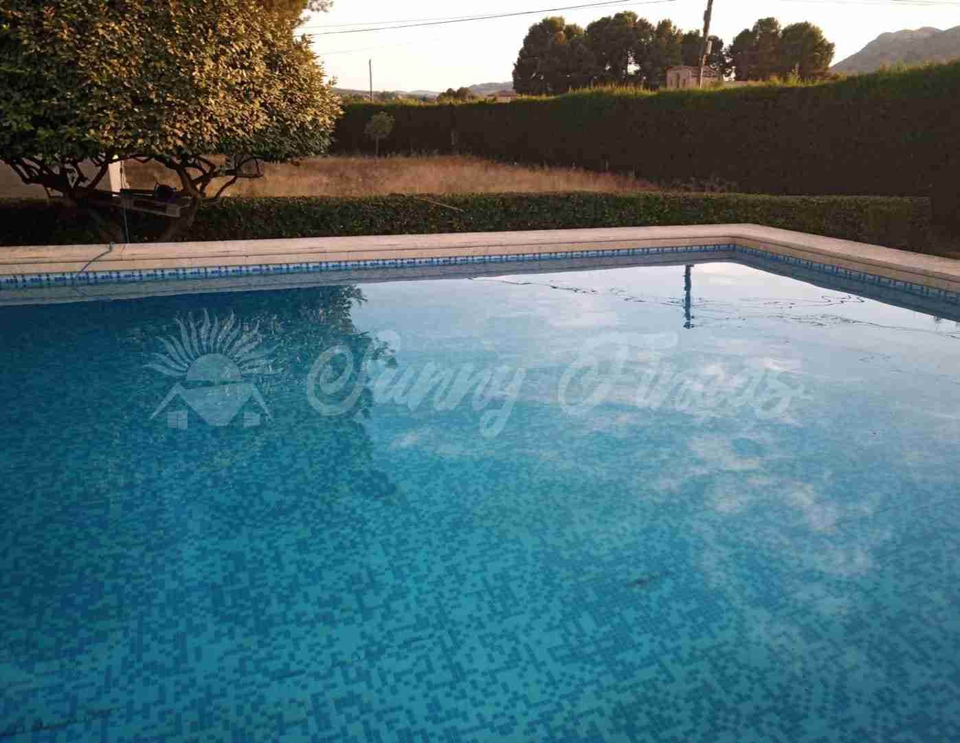 4 soveværelse Rækkehus til salg i Yecla med swimmingpool garage - € 325.000 (Ref: 9033553)