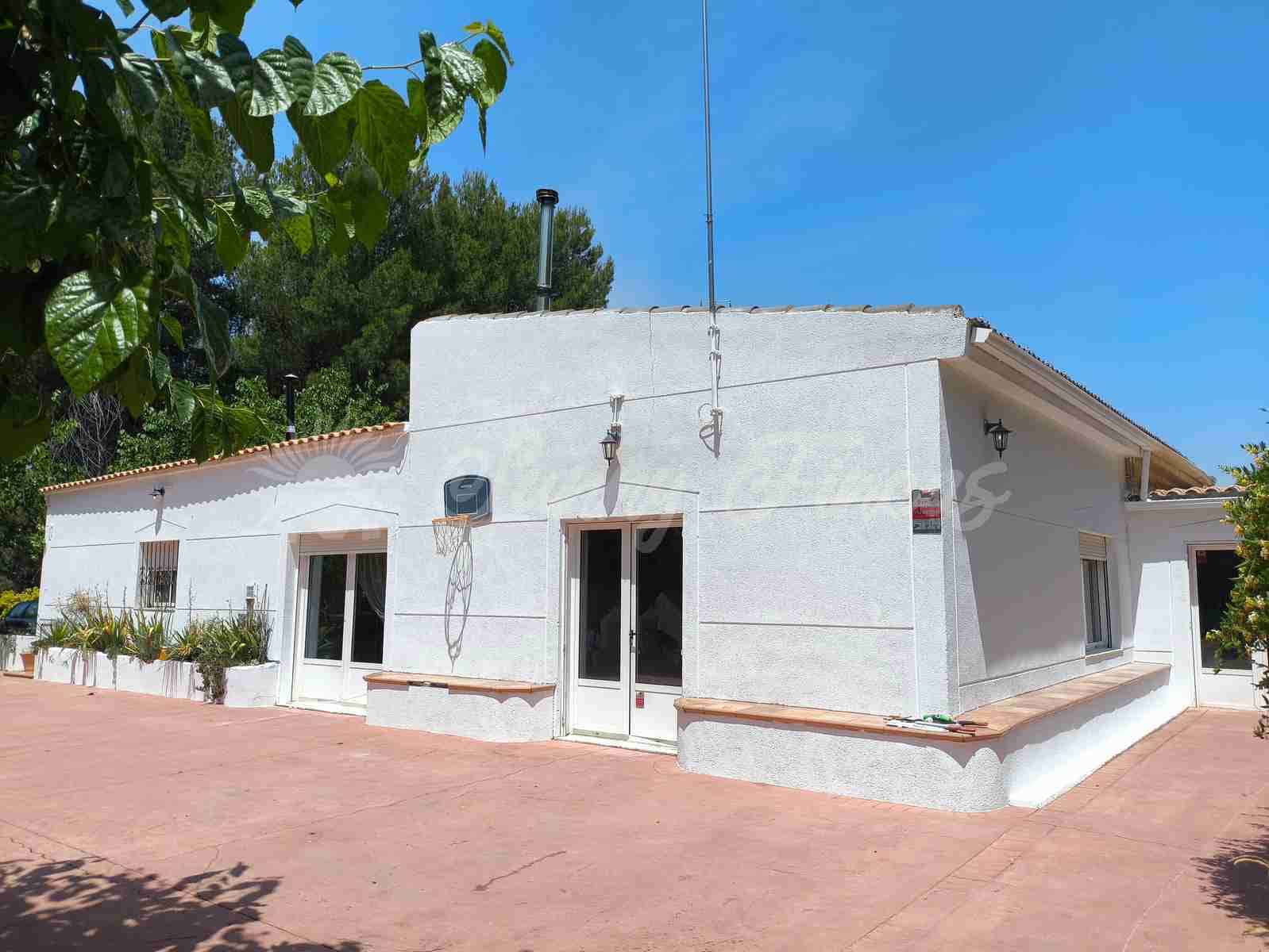 6 slaapkamer Finca/Landhuis te koop in Villena met zwembad garage - € 369.000 (Ref: 9092183)
