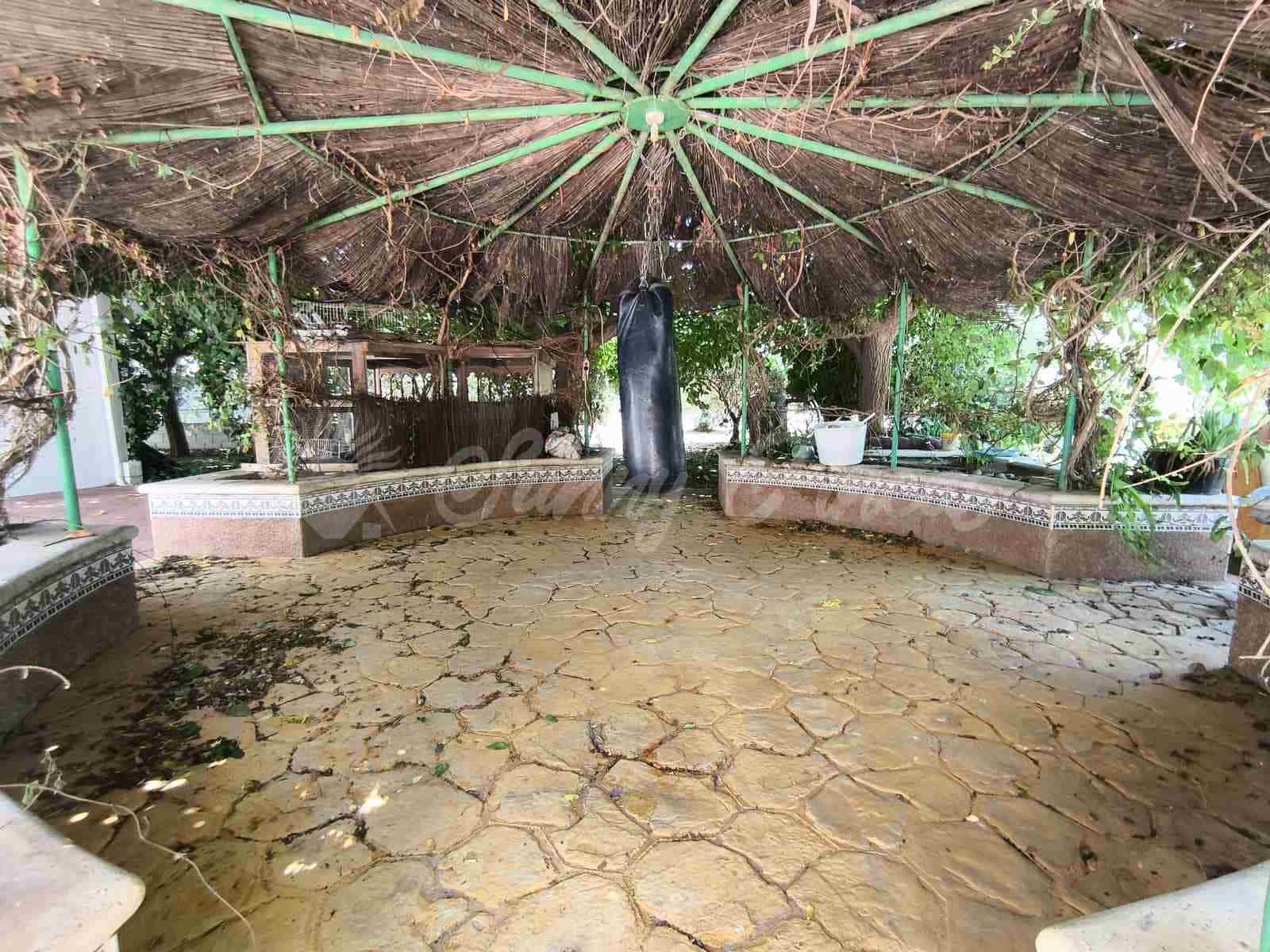 6 slaapkamer Finca/Landhuis te koop in Villena met zwembad garage - € 369.000 (Ref: 9092183)