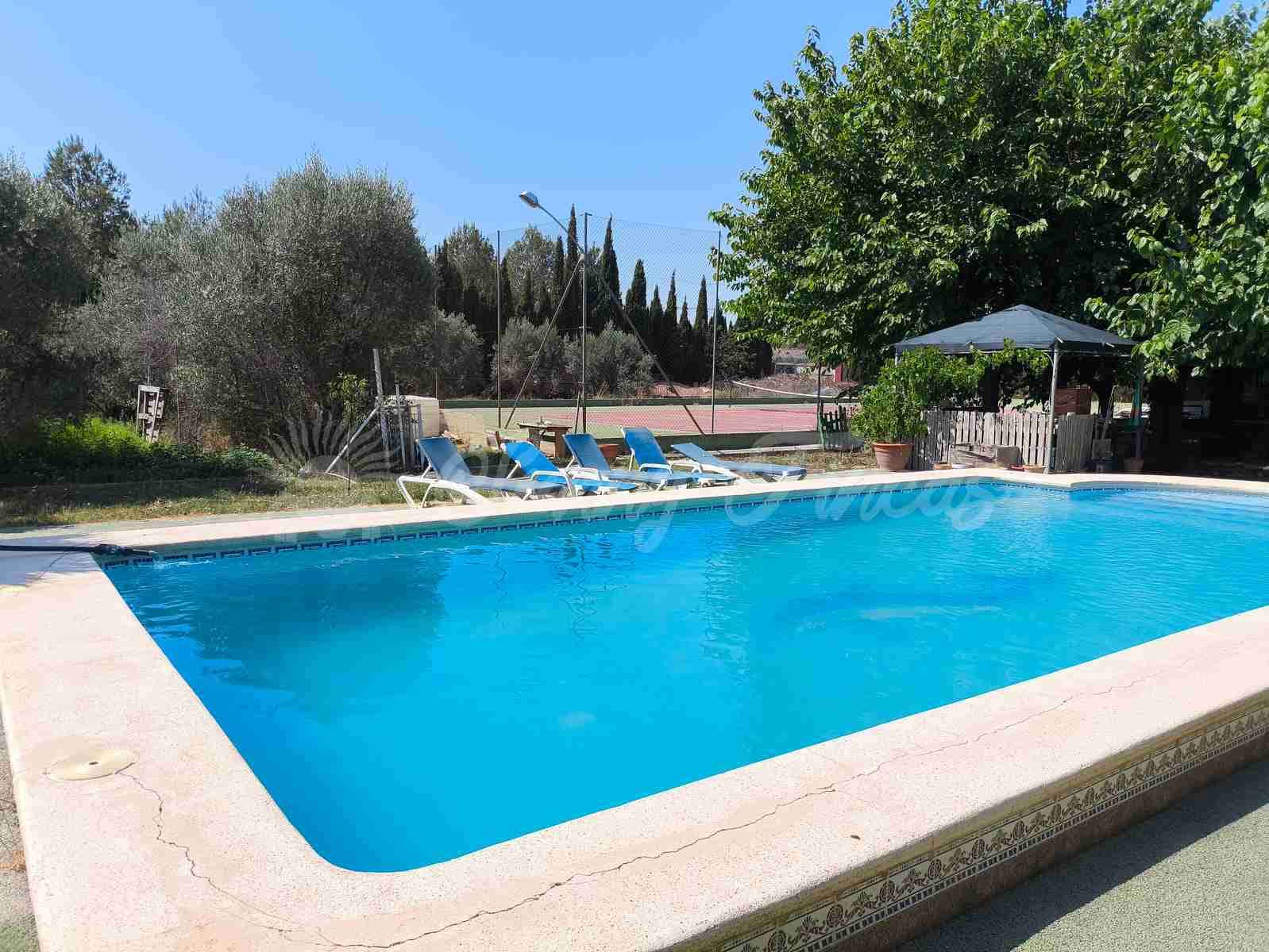 6 slaapkamer Finca/Landhuis te koop in Villena met zwembad garage - € 369.000 (Ref: 9092183)