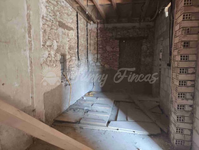 Finca/Landehus til salg i Caudete - € 87.000 (Ref: 9219602)