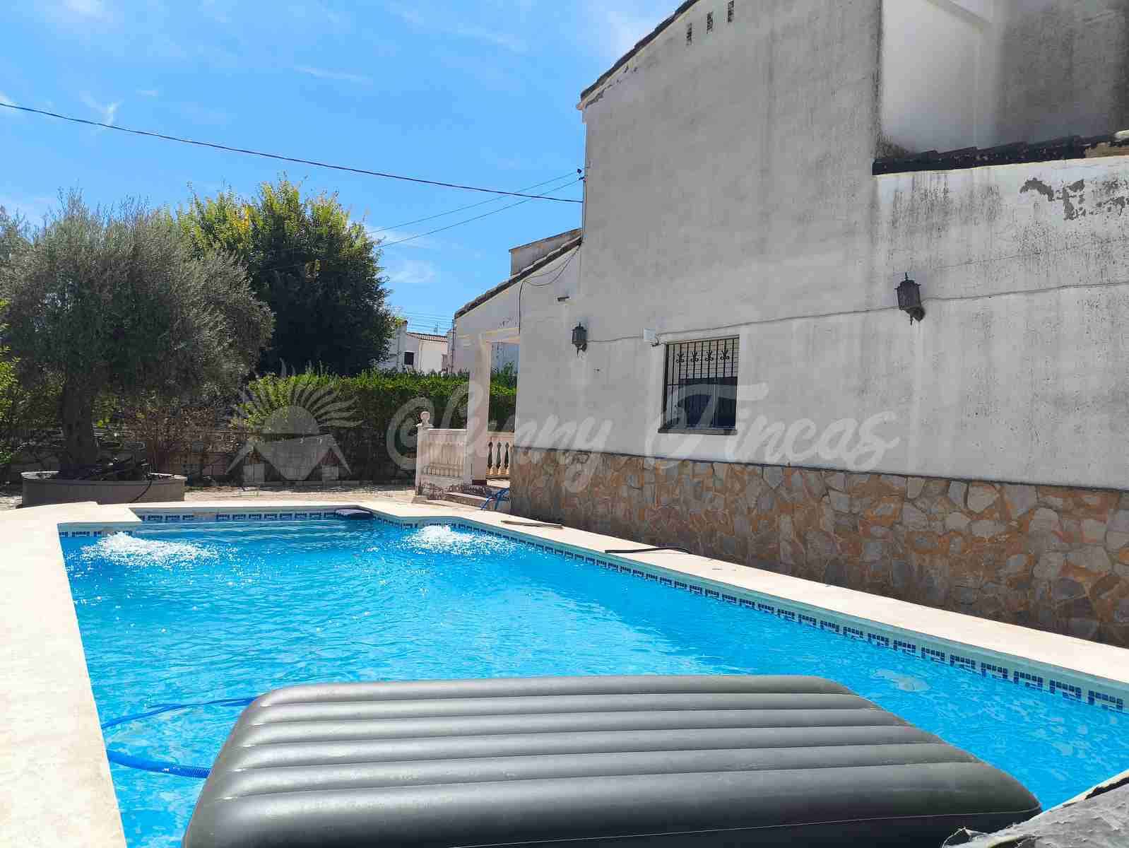 4 soveværelse Villa til salg i Benejama / Beneixama med swimmingpool garage - € 179.950 (Ref: 9221453)