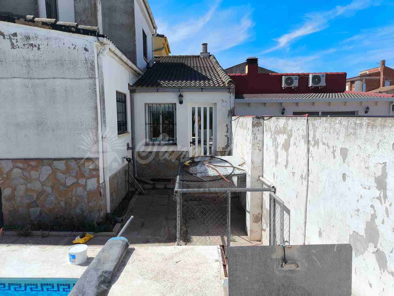 4 soveværelse Villa til salg i Benejama / Beneixama med swimmingpool garage - € 179.950 (Ref: 9221453)