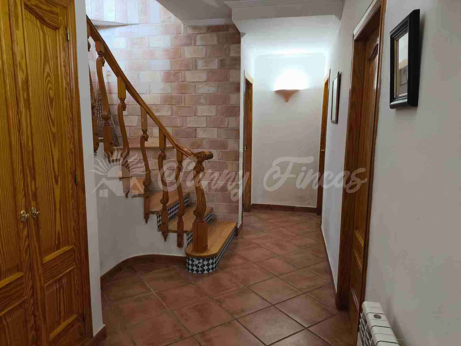 4 soveværelse Villa til salg i Yecla med garage - € 299.000 (Ref: 9282581)