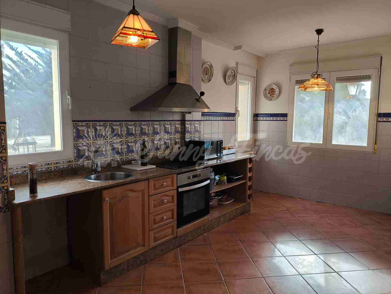 4 soveværelse Villa til salg i Yecla med garage - € 299.000 (Ref: 9282581)