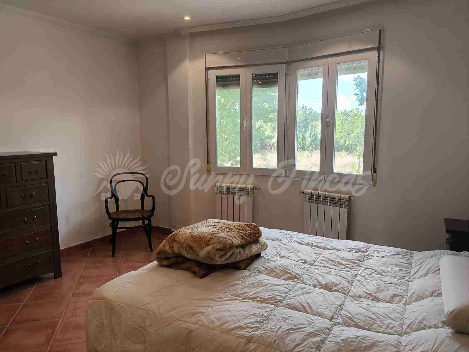 4 soveværelse Villa til salg i Yecla med garage - € 299.000 (Ref: 9282581)