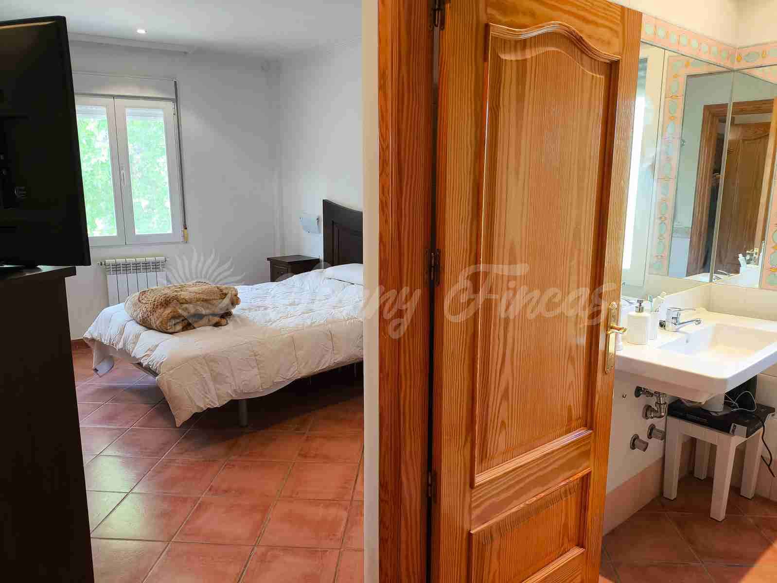 4 soveværelse Villa til salg i Yecla med garage - € 299.000 (Ref: 9282581)