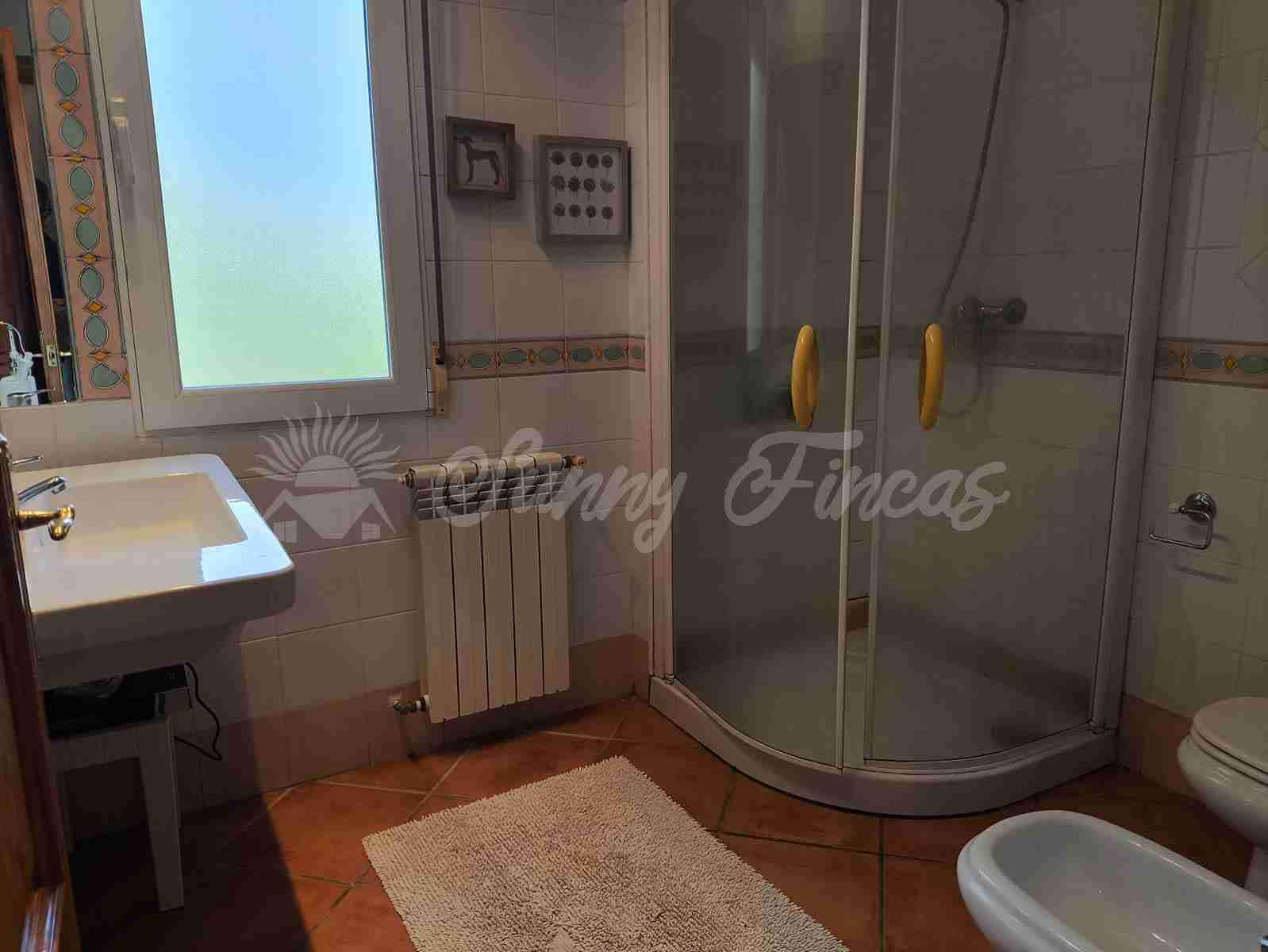 4 soveværelse Villa til salg i Yecla med garage - € 299.000 (Ref: 9282581)