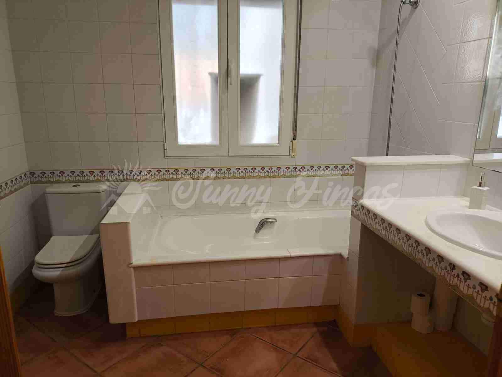 4 soveværelse Villa til salg i Yecla med garage - € 299.000 (Ref: 9282581)