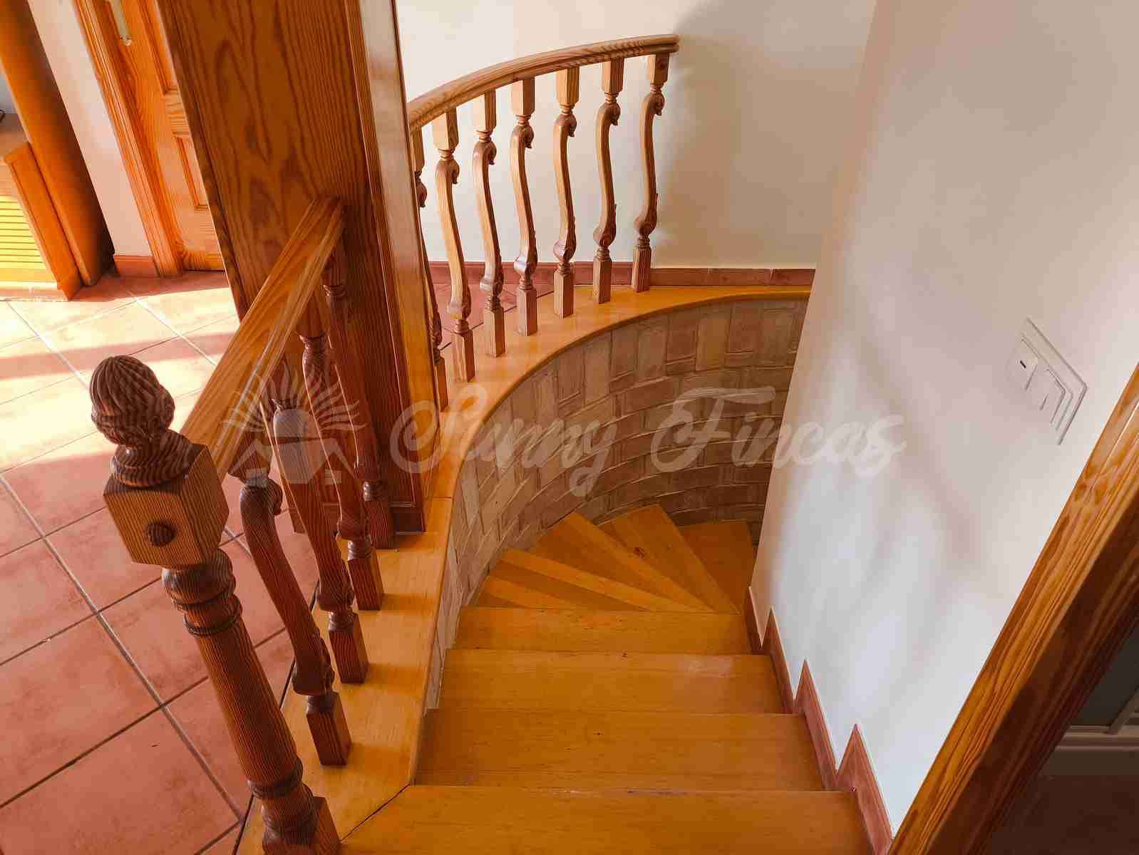 4 soveværelse Villa til salg i Yecla med garage - € 299.000 (Ref: 9282581)