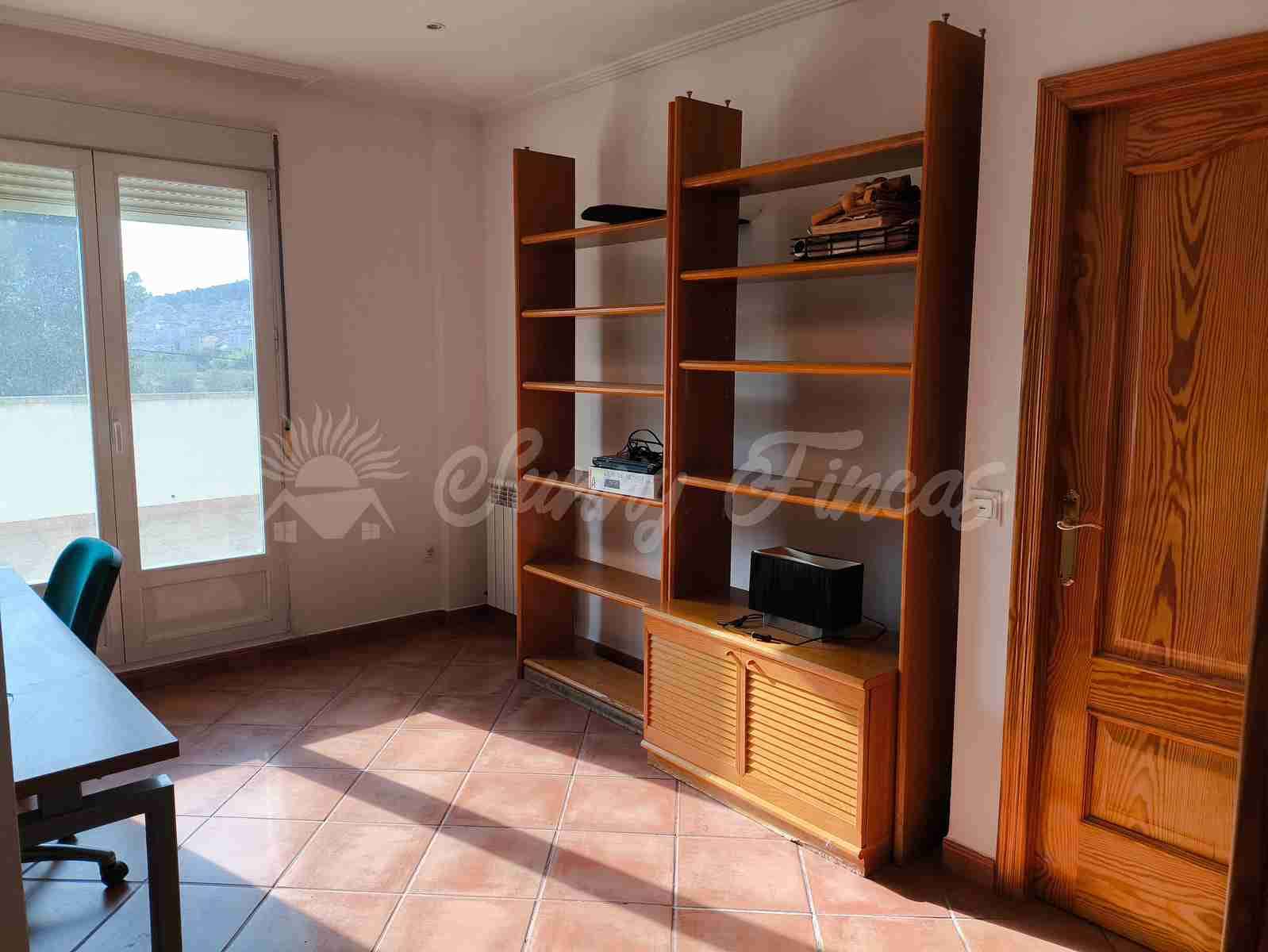 4 soveværelse Villa til salg i Yecla med garage - € 299.000 (Ref: 9282581)