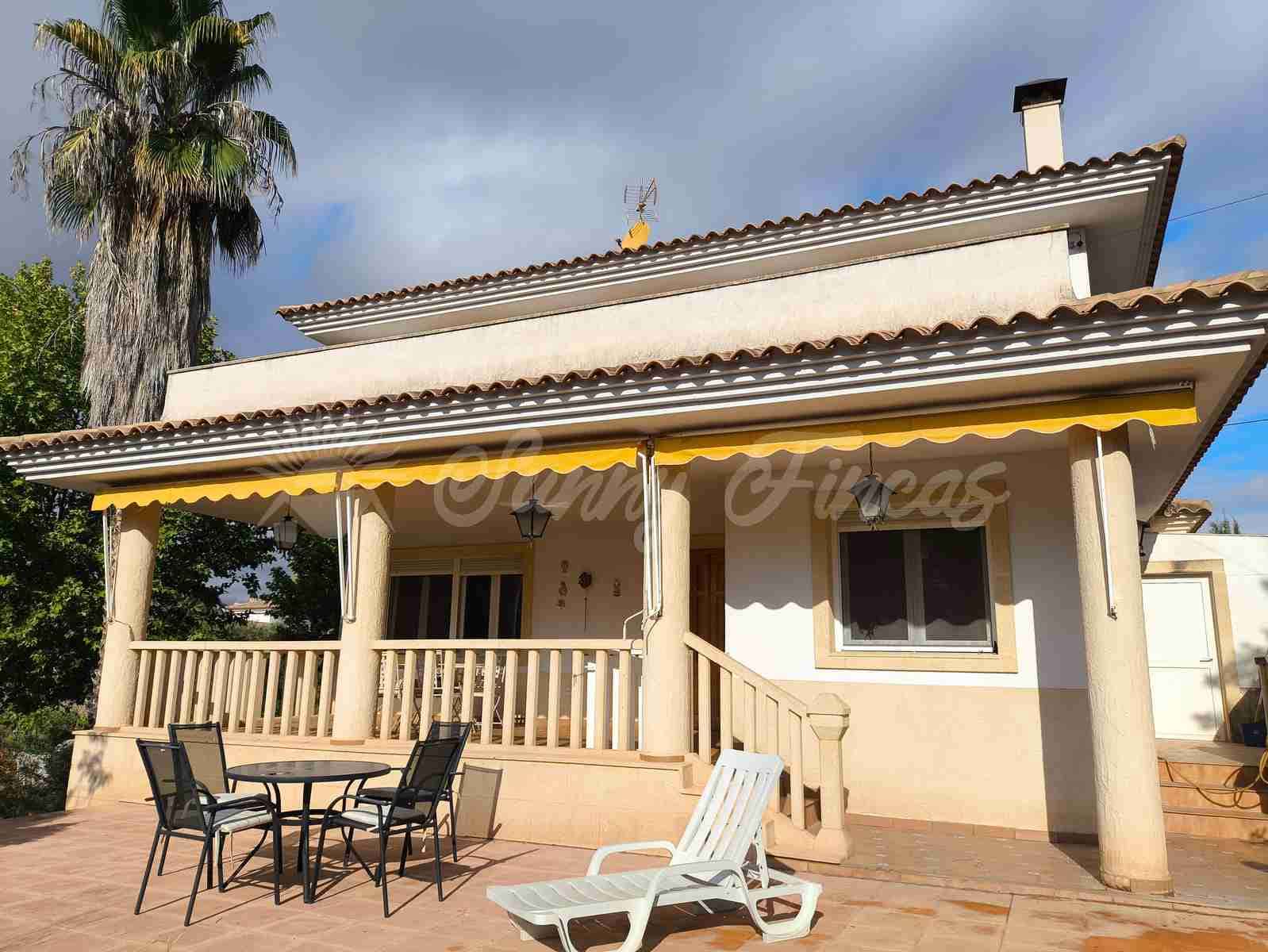 4 soveværelse Villa til salg i Yecla med garage - € 299.000 (Ref: 9282581)