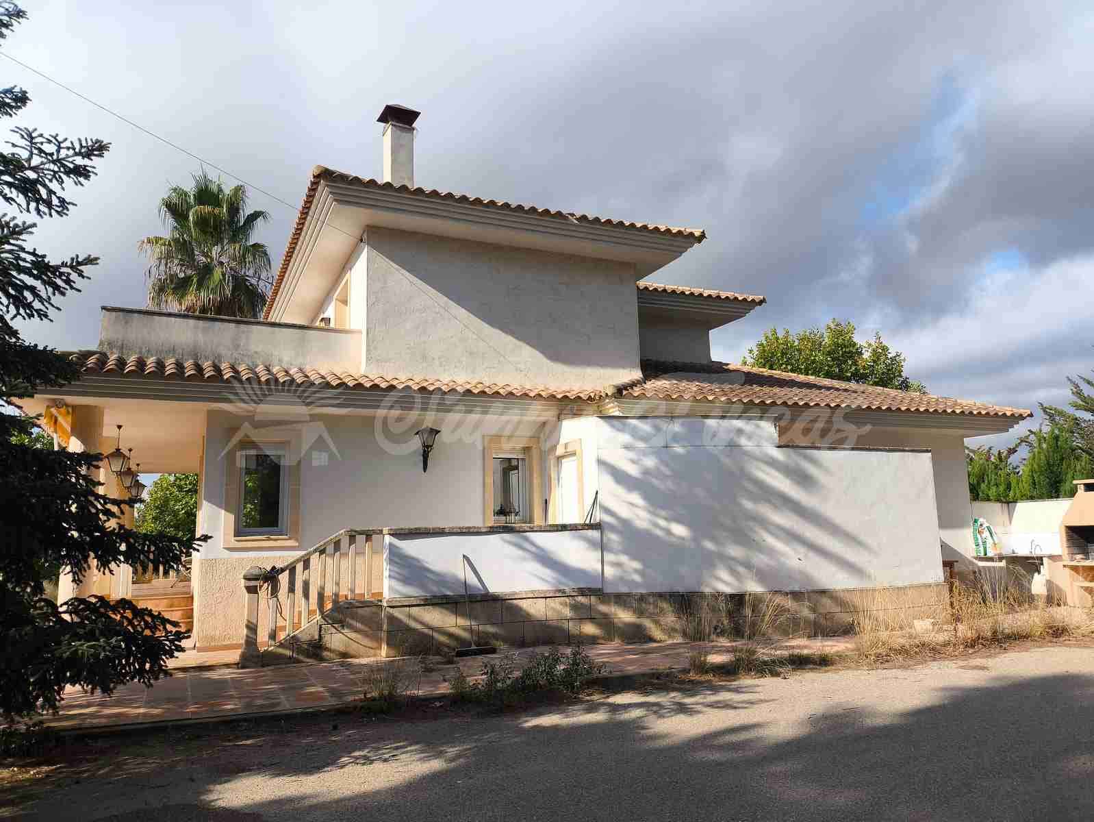 4 soveværelse Villa til salg i Yecla med garage - € 299.000 (Ref: 9282581)