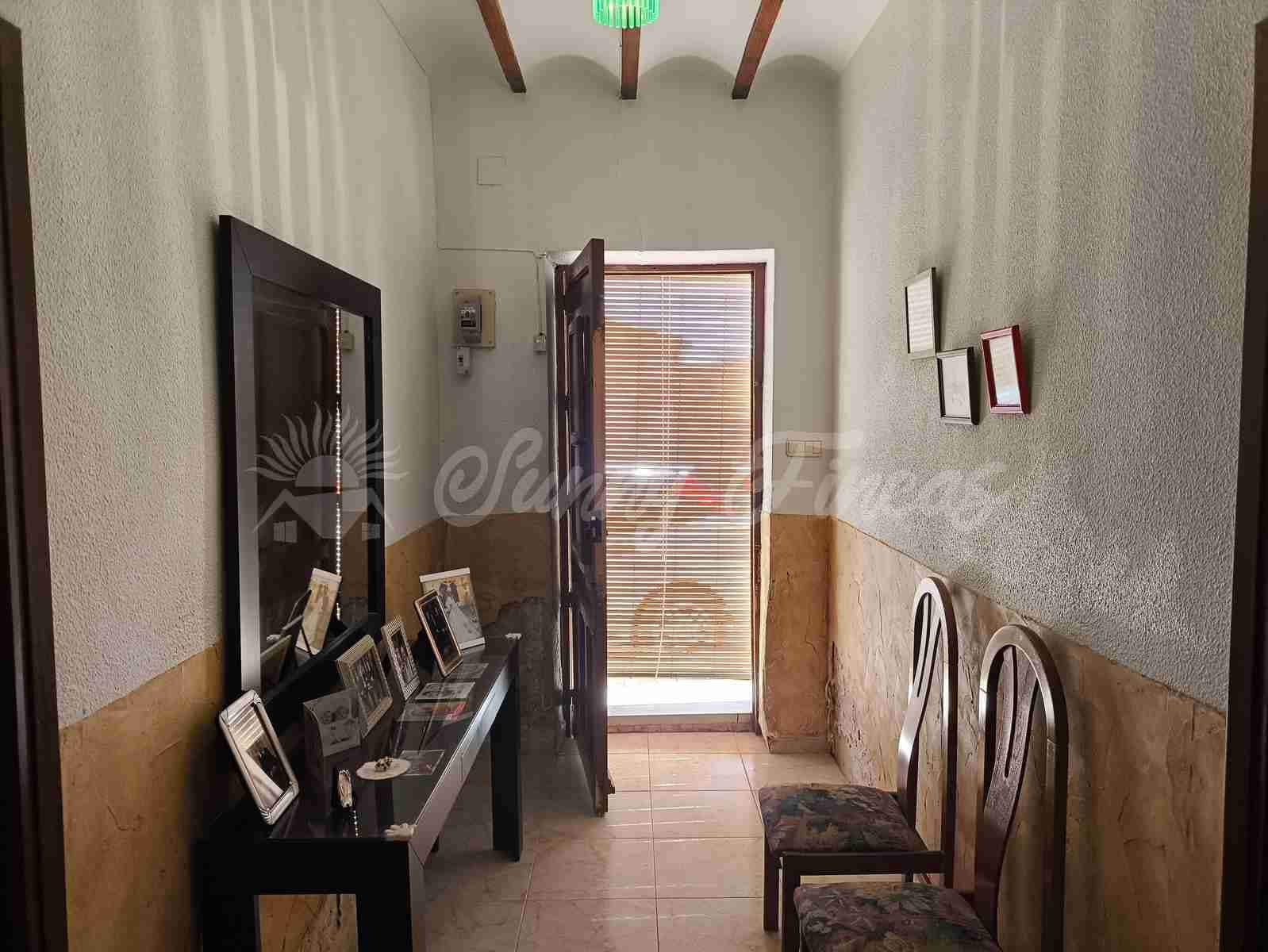 5 bedroom Townhouse for sale in Raspay - € 74,995 (Ref: 9340068)