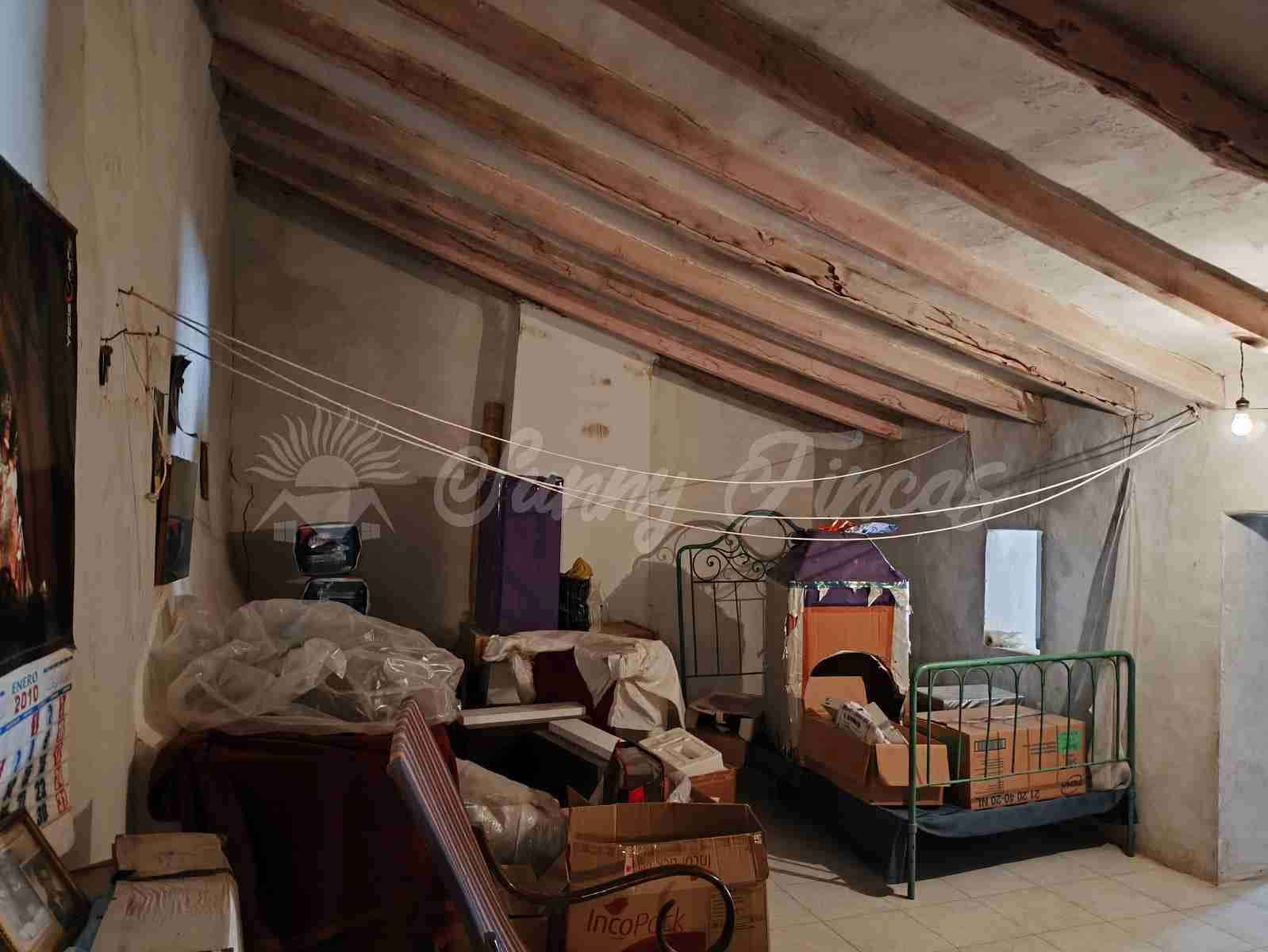 5 bedroom Townhouse for sale in Raspay - € 74,995 (Ref: 9340068)