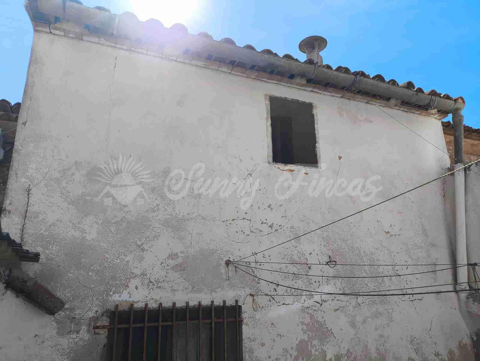 5 bedroom Townhouse for sale in Raspay - € 74,995 (Ref: 9340068)