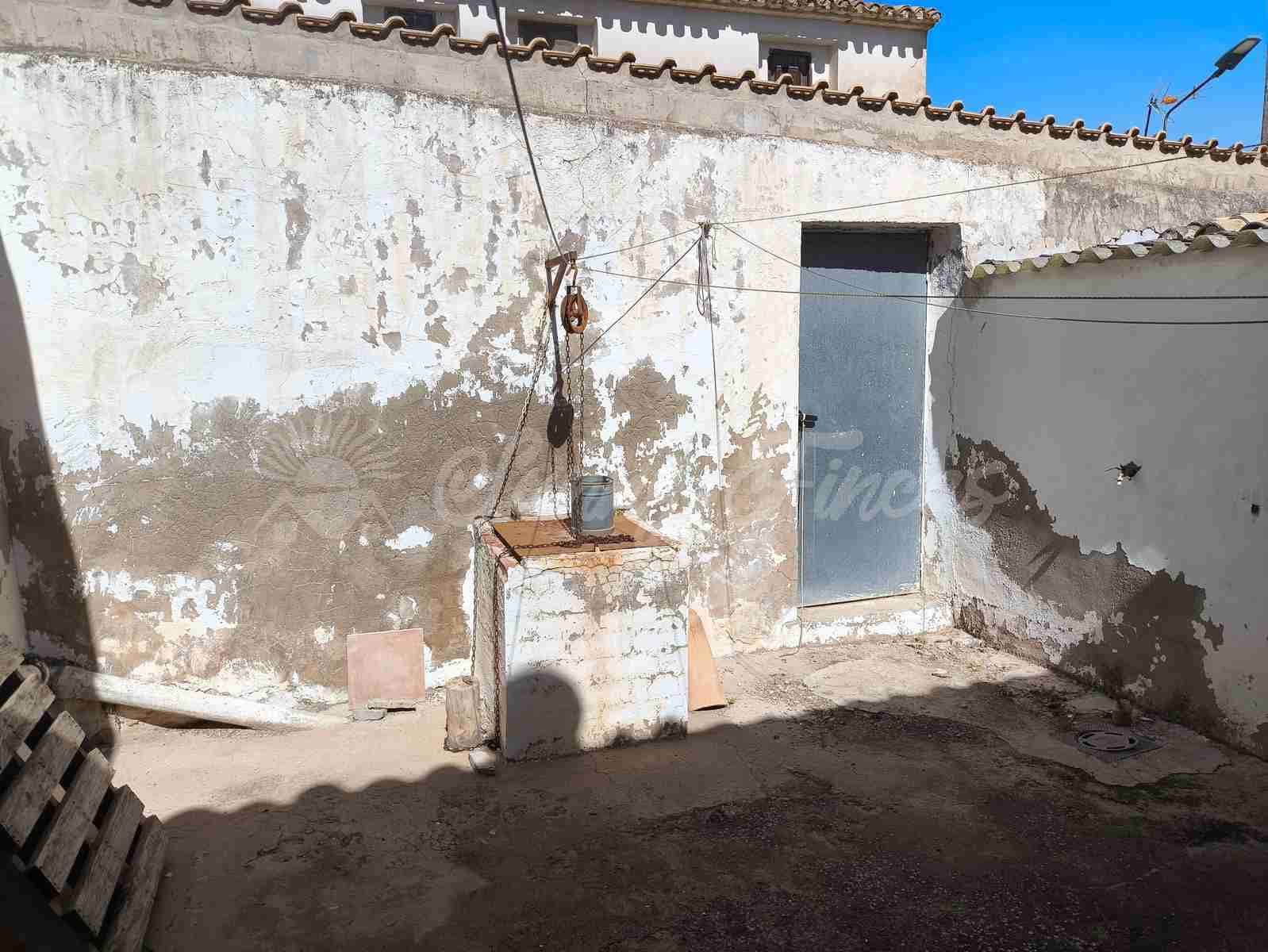 5 bedroom Townhouse for sale in Raspay - € 74,995 (Ref: 9340068)