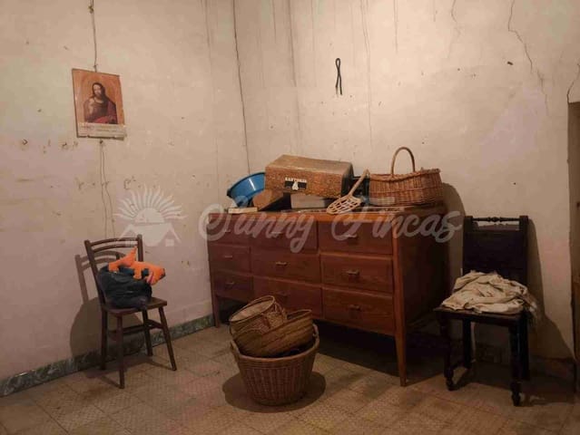 6 sovrum Hus till salu i Pinoso med garage - 75 000 € (Ref: 9340169)