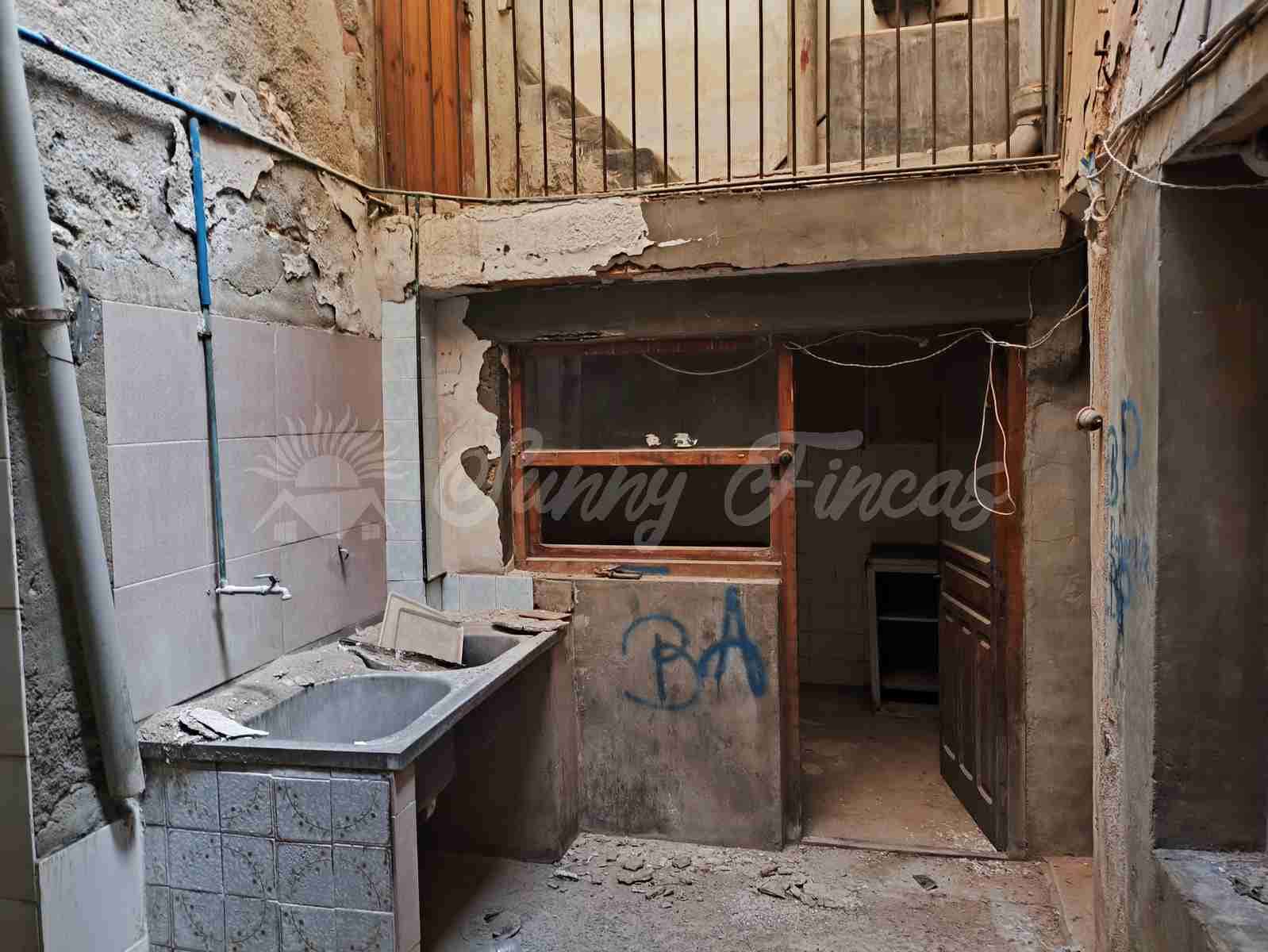 6 camera da letto Casa in vendita in Pinoso con garage - 75.000 € (Rif: 9340169)