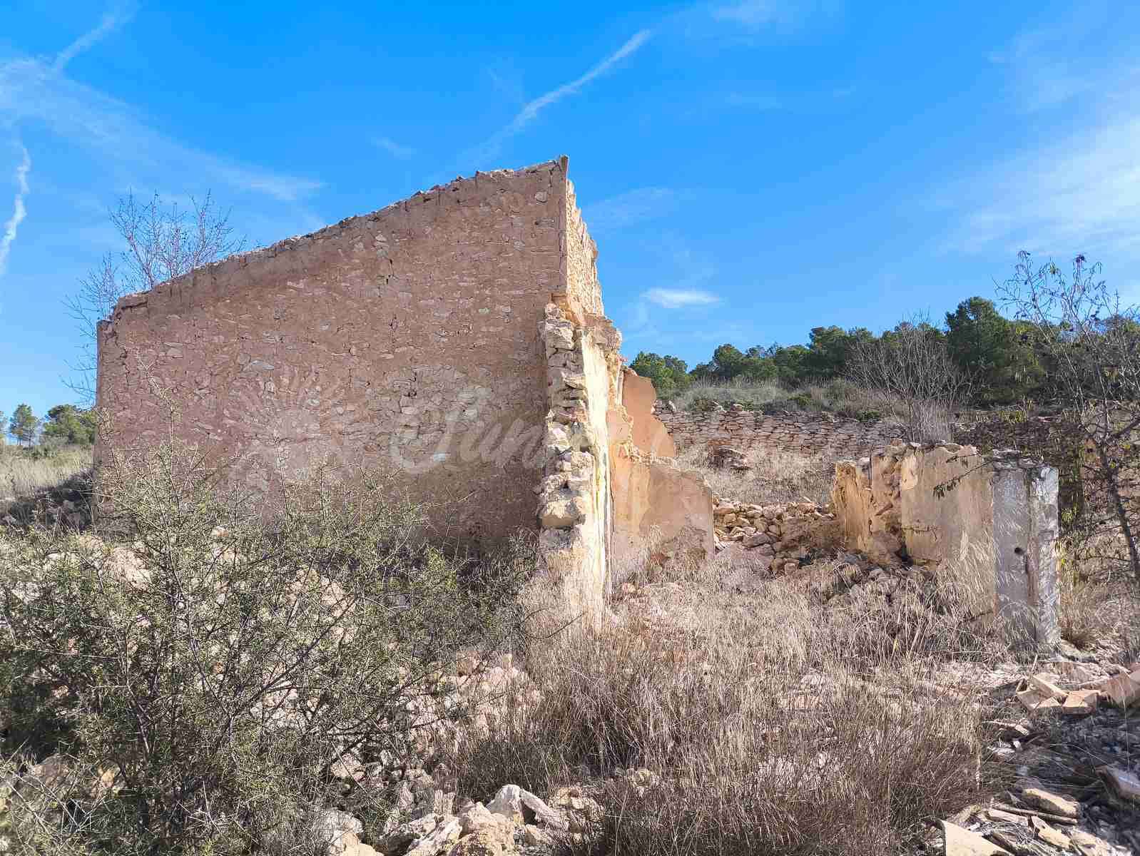 Ruin till salu i Yecla - 30 000 € (Ref: 9400028)