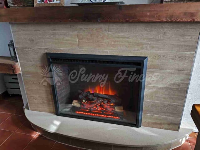 4 slaapkamer Finca/Landhuis te koop in Almansa met zwembad garage - € 235.000 (Ref: 9404572)