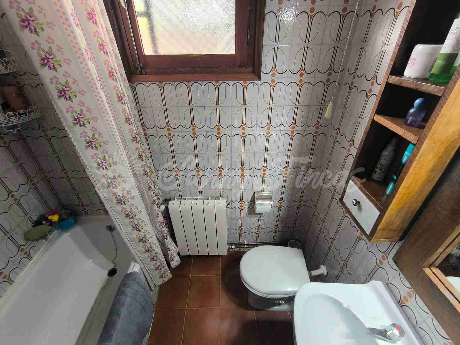 4 slaapkamer Finca/Landhuis te koop in Almansa met zwembad garage - € 235.000 (Ref: 9404572)