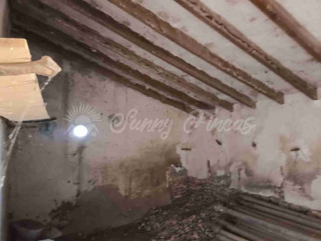 Ruïne te koop in Yecla - € 28.000 (Ref: 9417733)