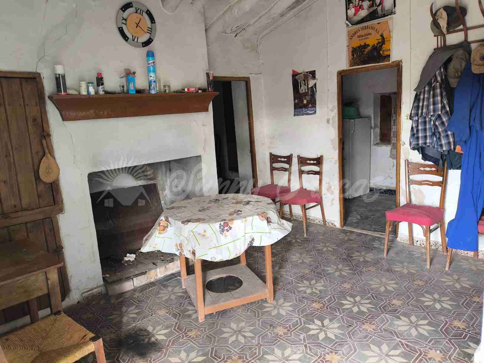 2 sypialnia Finka/Dom wiejski na sprzedaż w Almansa z basenem garażem - 125 000 € (Ref: 9532158)