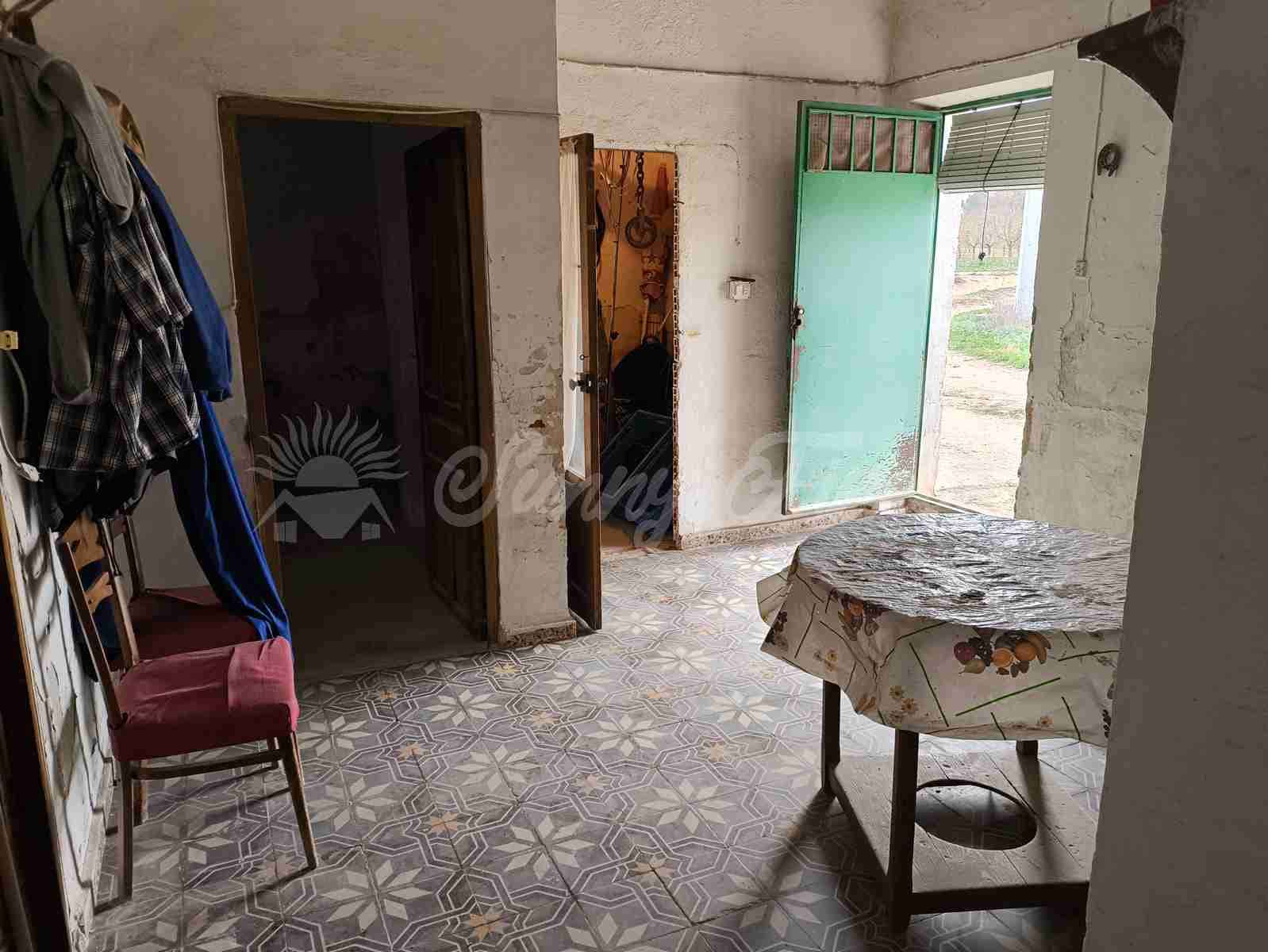 2 sypialnia Finka/Dom wiejski na sprzedaż w Almansa z basenem garażem - 125 000 € (Ref: 9532158)