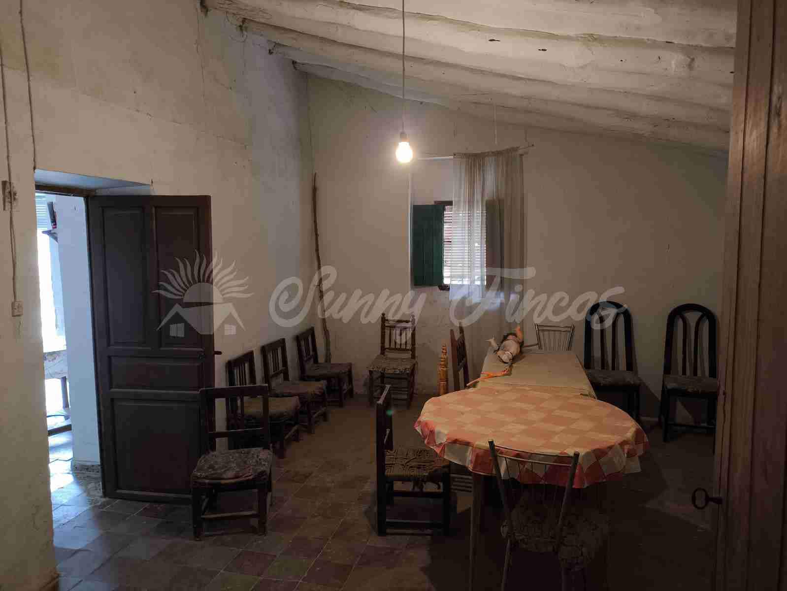 2 sypialnia Finka/Dom wiejski na sprzedaż w Almansa z basenem garażem - 125 000 € (Ref: 9532158)