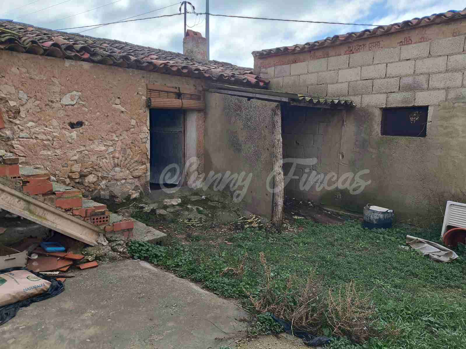 2 sypialnia Finka/Dom wiejski na sprzedaż w Almansa z basenem garażem - 125 000 € (Ref: 9532158)